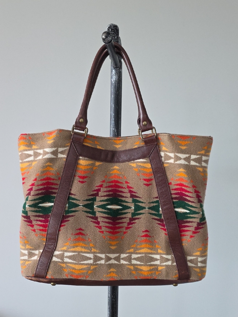 Pendleton Southwestern-style Wool Tote Bag - Picture 11 of 14